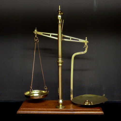 edwardian brass scales - CATEGORY: ANTIQUE MISCELLANEOUS - DATED 1910