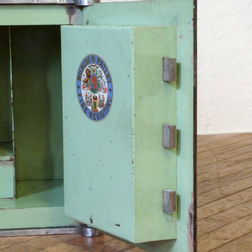 MILNERS POLISHED STEEL SAFE - ADDITIONAL PHOTO 9