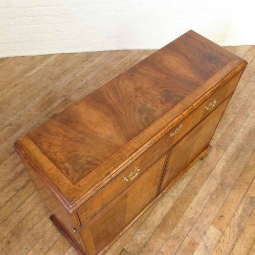 GEORGE I STYLE WALNUT CUPBOARD - ADDITIONAL PHOTO 3