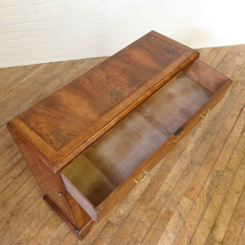 GEORGE I STYLE WALNUT CUPBOARD - ADDITIONAL PHOTO 8