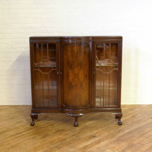 DARK WALNUT FIGURED CABINET - ADDITIONAL PHOTO 3