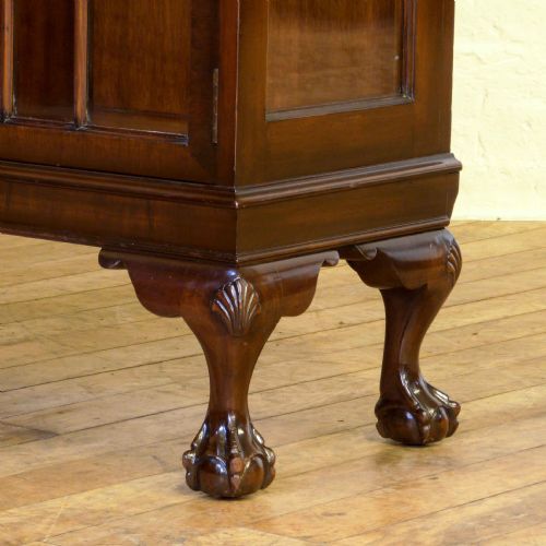DARK WALNUT FIGURED CABINET - ADDITIONAL PHOTO 4