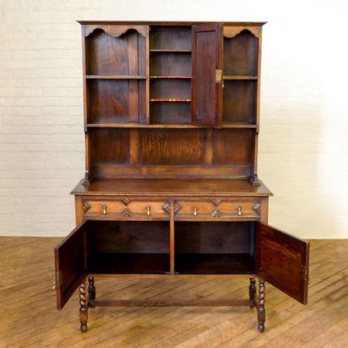 JACOBEAN STYLE OAK DRESSER - ADDITIONAL PHOTO 1