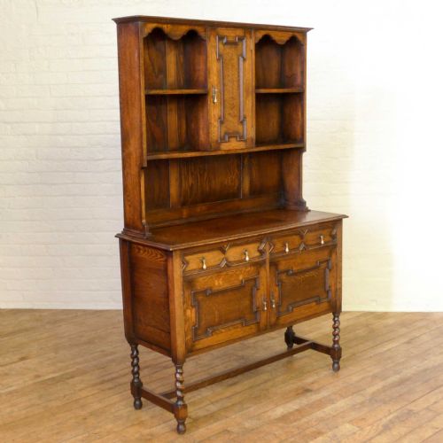 JACOBEAN STYLE OAK DRESSER - ADDITIONAL PHOTO 4
