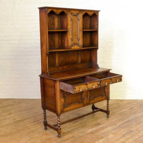 JACOBEAN STYLE OAK DRESSER - ADDITIONAL PHOTO 5