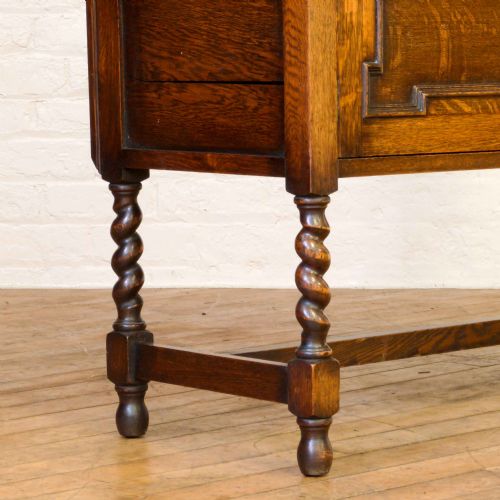 JACOBEAN STYLE OAK DRESSER - ADDITIONAL PHOTO 10
