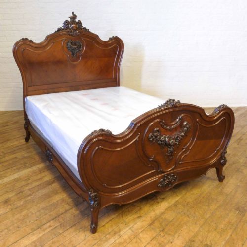 french carved walnut bed - CATEGORY: ANTIQUE BEDS - DATED VICTORIAN