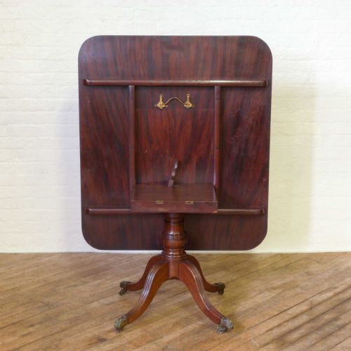 REGENCY MAHOGANY BREAKFAST TABLE - ADDITIONAL PHOTO 3