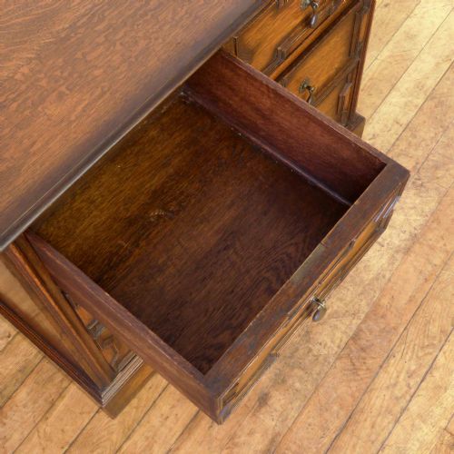 JACOBEAN STYLE OAK CHEST OF DRAWERS - ADDITIONAL PHOTO 4
