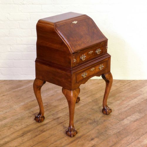 edwardian walnut bureau - CATEGORY: ANTIQUE BUREAU - DATED EDWARDIAN