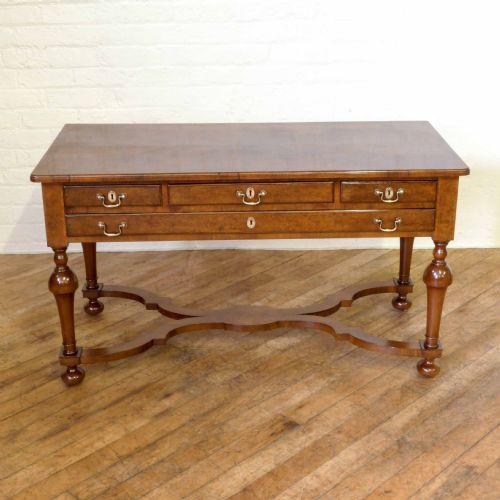 VICTORIAN WALNUT SIDE TABLE - ADDITIONAL PHOTO 3