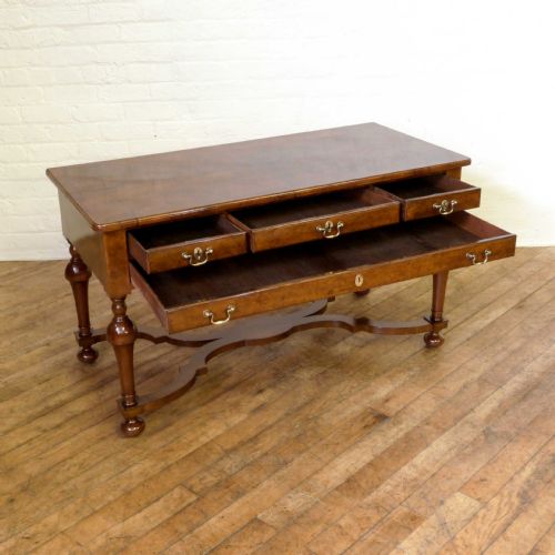 VICTORIAN WALNUT SIDE TABLE - ADDITIONAL PHOTO 4