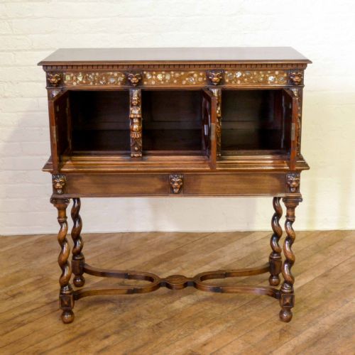 CARVED OAK CUPBOARD - ADDITIONAL PHOTO 3