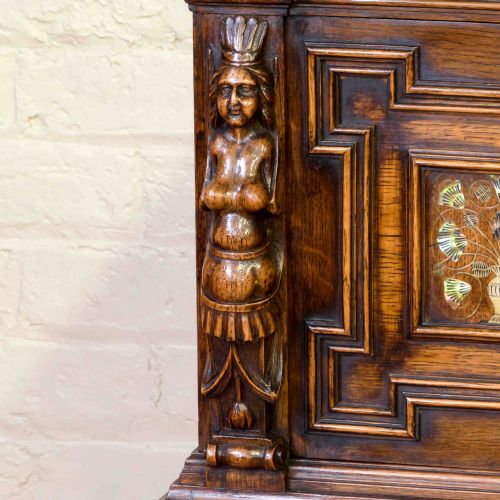 CARVED OAK CUPBOARD - ADDITIONAL PHOTO 4