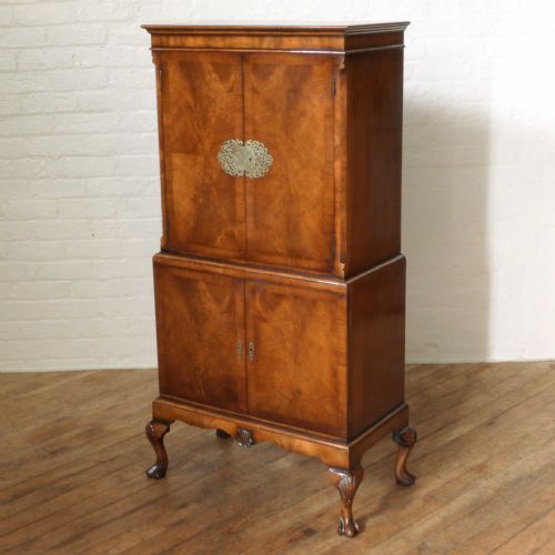 queen anne style walnut cocktail cabinet - CATEGORY: ANTIQUE CABINETS - DATED 1920