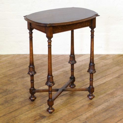 oak occasional table - CATEGORY: ANTIQUE TABLES - DATED 1920