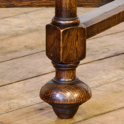 OAK OCCASIONAL TABLE - ADDITIONAL PHOTO 2