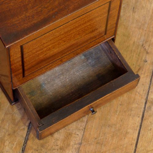 GEORGIAN MAHOGANY SALTCANDLE BOX - ADDITIONAL PHOTO 4