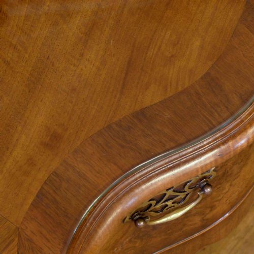 QUEEN ANNE STYLE WALNUT DRESSING TABLE - ADDITIONAL PHOTO 6