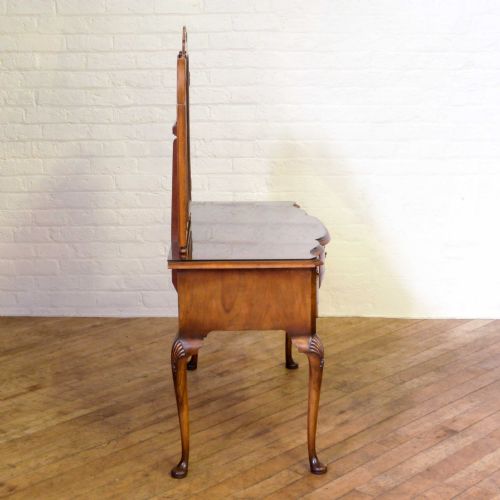QUEEN ANNE STYLE WALNUT DRESSING TABLE - ADDITIONAL PHOTO 9