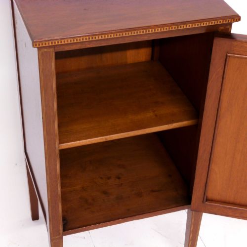 EDWARDIAN MAHOGANY BEDSIDE CABINET - ADDITIONAL PHOTO 3