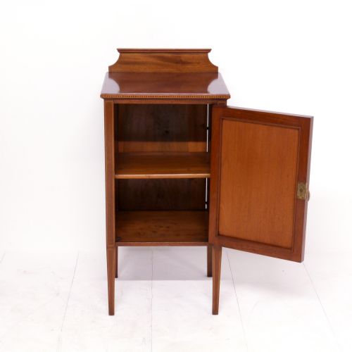 EDWARDIAN MAHOGANY BEDSIDE CABINET - ADDITIONAL PHOTO 5