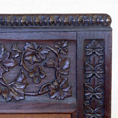 VICTORIAN OAK FRAMED TAPESTRY SCREEN - ADDITIONAL PHOTO 3