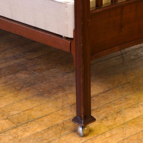 EDWARDIAN MAHOGANY BEDSTEAD - ADDITIONAL PHOTO 4