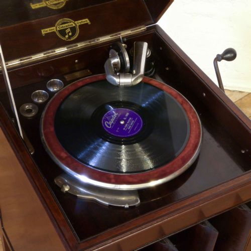 COLUMBIA WINDUP GRAMOPHONE - ADDITIONAL PHOTO 2