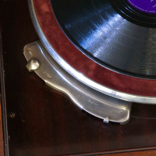 COLUMBIA WINDUP GRAMOPHONE - ADDITIONAL PHOTO 12