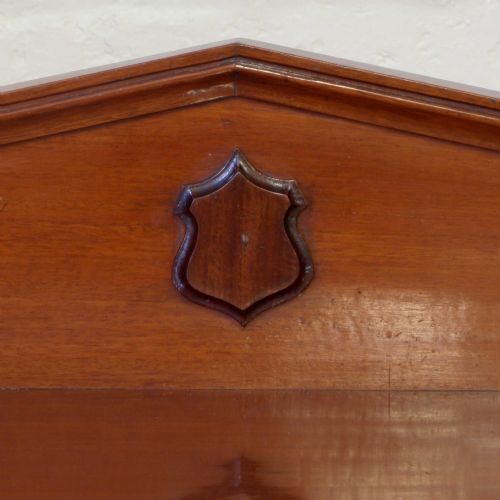VICTORIAN MAHOGANY SIDE TABLE - ADDITIONAL PHOTO 4