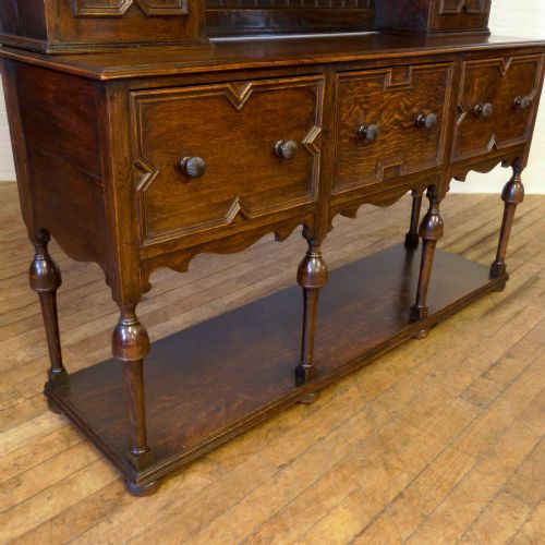 LARGE VICTORIAN JACOBEAN STYLE OAK DRESSER - ADDITIONAL PHOTO 5