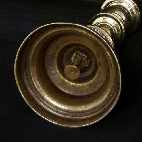 EARLY VICTORIAN BRASS CANDLESTICKS - ADDITIONAL PHOTO 4