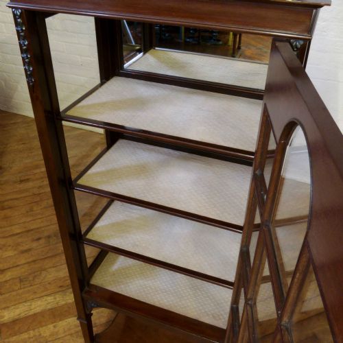 EDWARDIAN MAHOGANY DISPLAY CABINET - ADDITIONAL PHOTO 8