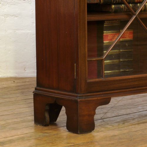 EDWARDIAN MAHOGANY BOOKCASE - ADDITIONAL PHOTO 3