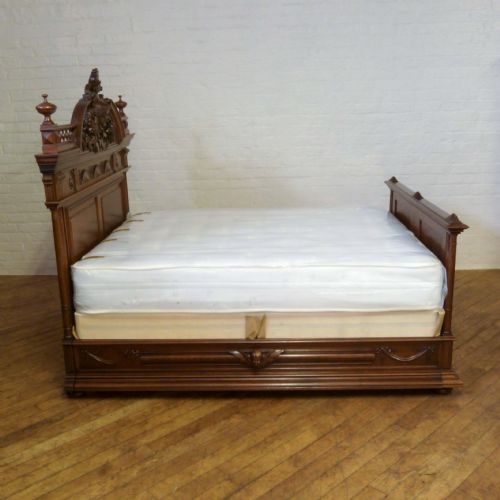 19TH CENTURY WALNUT FRENCH BED - ADDITIONAL PHOTO 6