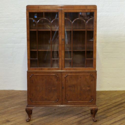 QUEEN ANNE STYLE WALNUT BOOKCASE - ADDITIONAL PHOTO 2