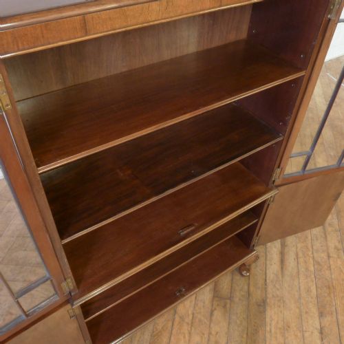 QUEEN ANNE STYLE WALNUT BOOKCASE - ADDITIONAL PHOTO 3