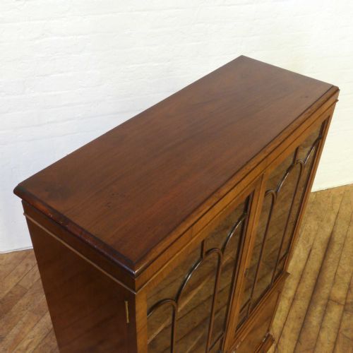 QUEEN ANNE STYLE WALNUT BOOKCASE - ADDITIONAL PHOTO 4