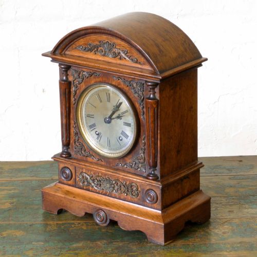 victorian oak mantel clock - CATEGORY: ANTIQUE CLOCKS - DATED VICTORIAN