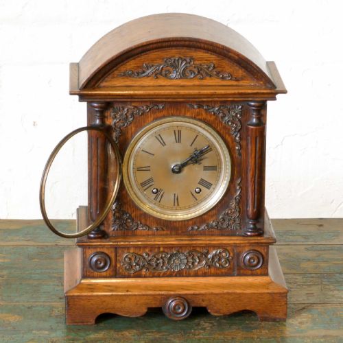 VICTORIAN OAK MANTEL CLOCK - ADDITIONAL PHOTO 1