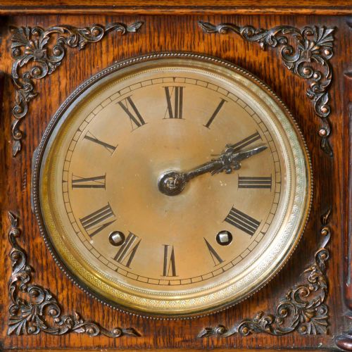 VICTORIAN OAK MANTEL CLOCK - ADDITIONAL PHOTO 7