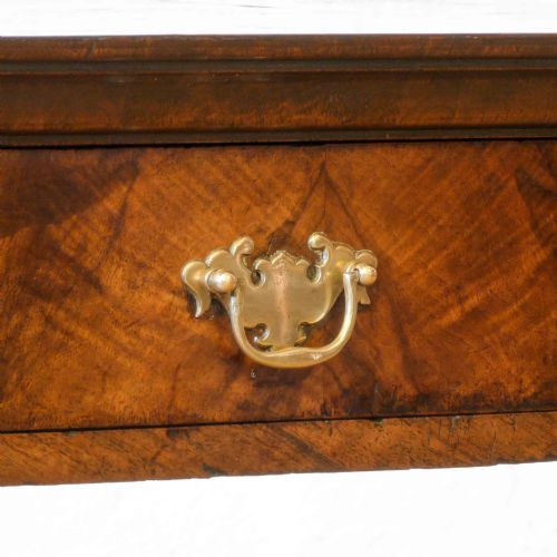 EARLY 18TH CENTURY WALNUT TABLE - ADDITIONAL PHOTO 2
