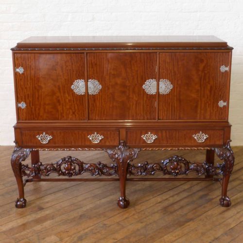 chippendale style mahogany cupboard - CATEGORY: ANTIQUE CUPBOARDS - DATED 1920