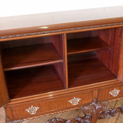 CHIPPENDALE STYLE MAHOGANY CUPBOARD - ADDITIONAL PHOTO 5