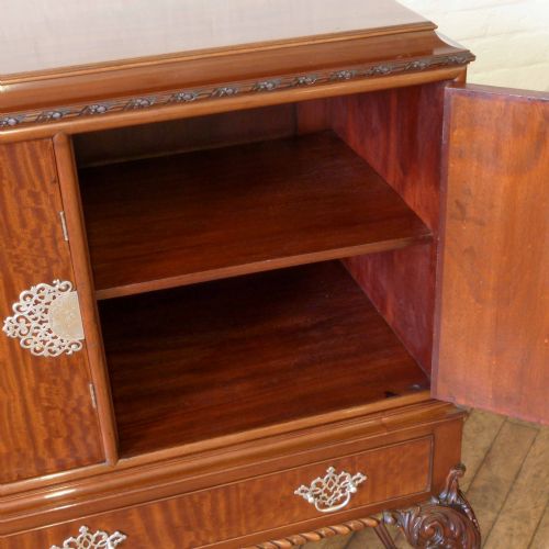 CHIPPENDALE STYLE MAHOGANY CUPBOARD - ADDITIONAL PHOTO 6