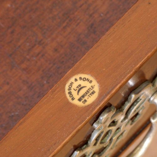 CHIPPENDALE STYLE MAHOGANY CUPBOARD - ADDITIONAL PHOTO 10