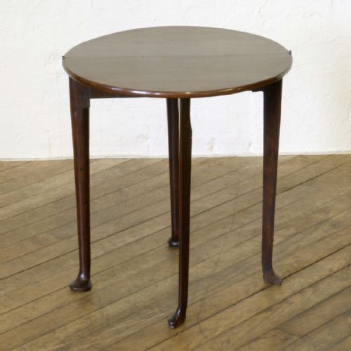 small georgian mahogany tea table - CATEGORY: ANTIQUE TABLES - DATED GEORGIAN