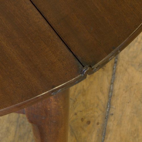 SMALL GEORGIAN MAHOGANY TEA TABLE - ADDITIONAL PHOTO 2