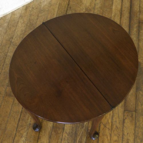 SMALL GEORGIAN MAHOGANY TEA TABLE - ADDITIONAL PHOTO 4